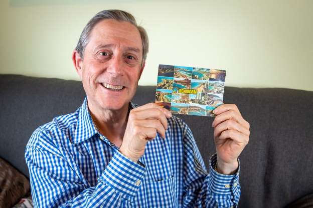 مردی ‍پس از 28 سال از ارسال کارت پستال ان را دریافت کرد